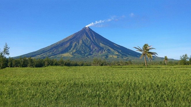 Mayon Volcano philippines