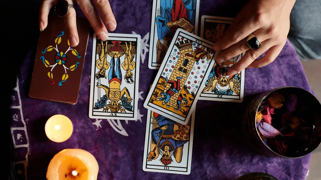 Unveiling Love's Mysteries: Free Tarot Card Readings for Relationship Insight